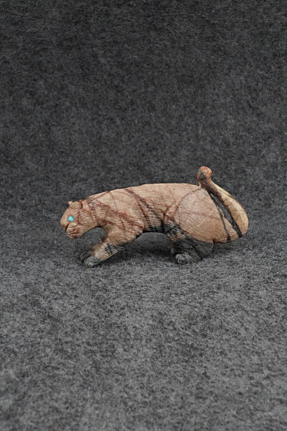 Mountain Lion Zuni Fetish Carving - Lance Cheama