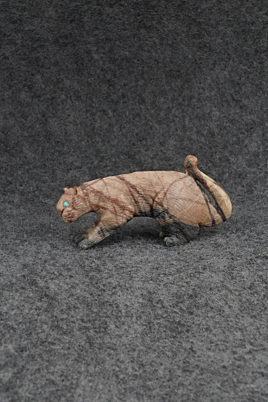 Mountain Lion Zuni Fetish Carving - Lance Cheama