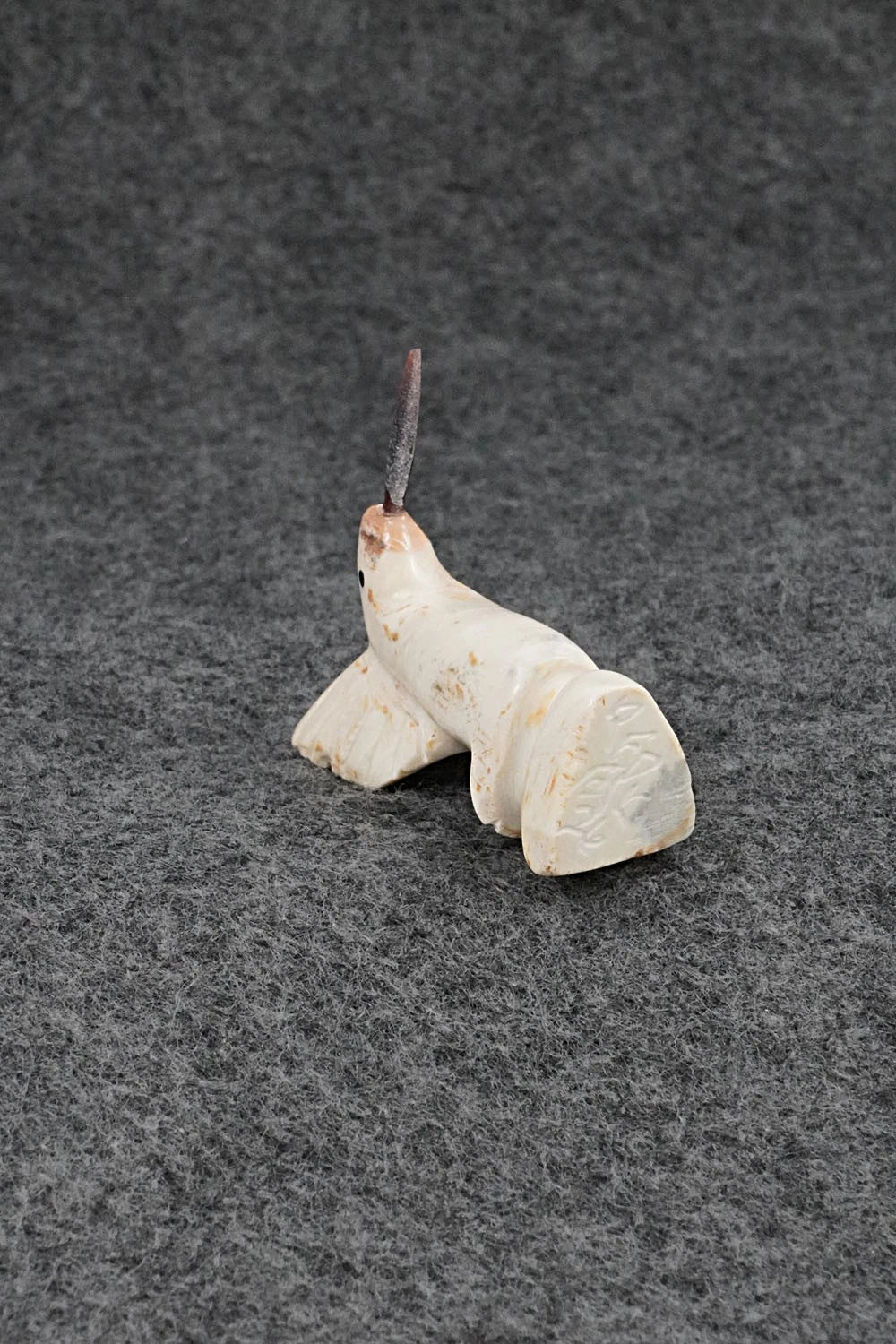 Hummingbird Zuni Fetish Carving - Justin Red Elk