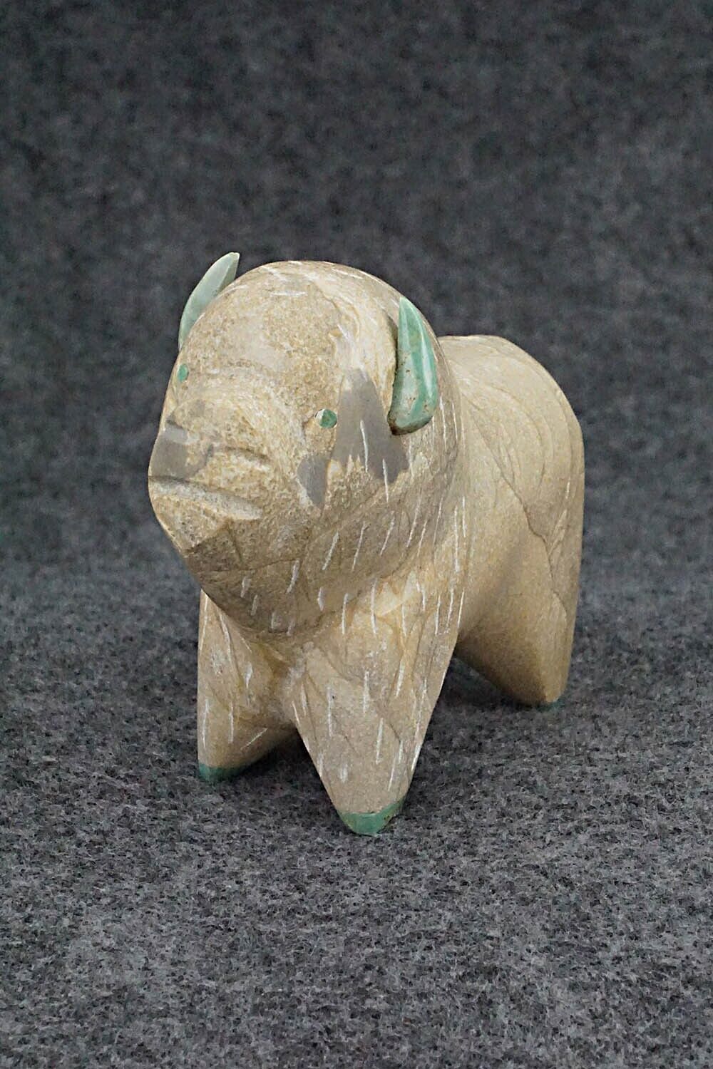 Buffalo Zuni Fetish Carving - Lyndric Leekya