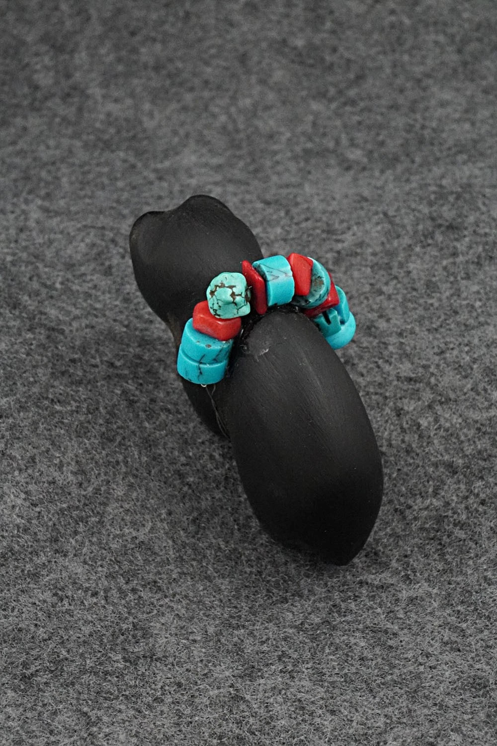 Bear Zuni Fetish Carving - Braden Peynesta