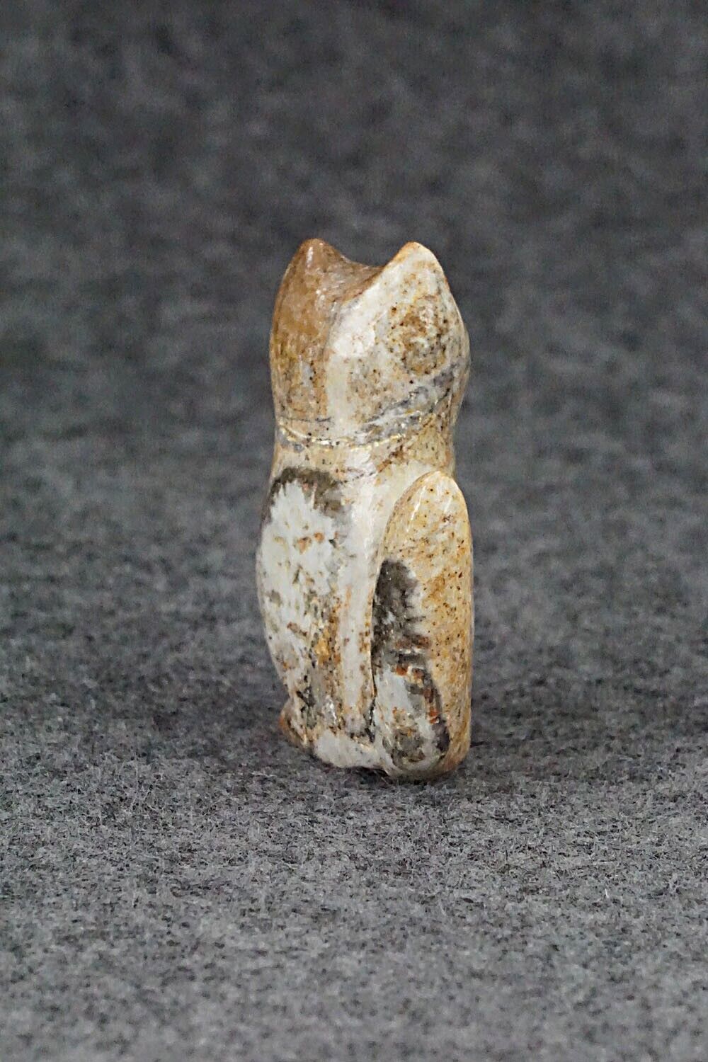 Wolf Zuni Fetish Carving - Jonas Hustito
