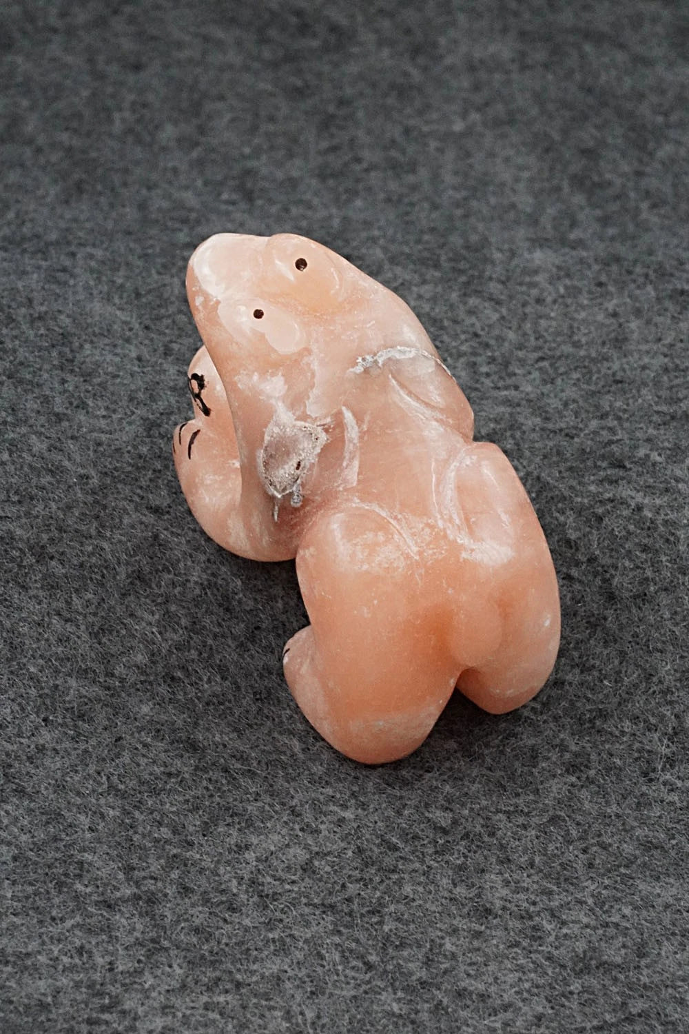 Bear Zuni Fetish Carving - Rick Kallestewa