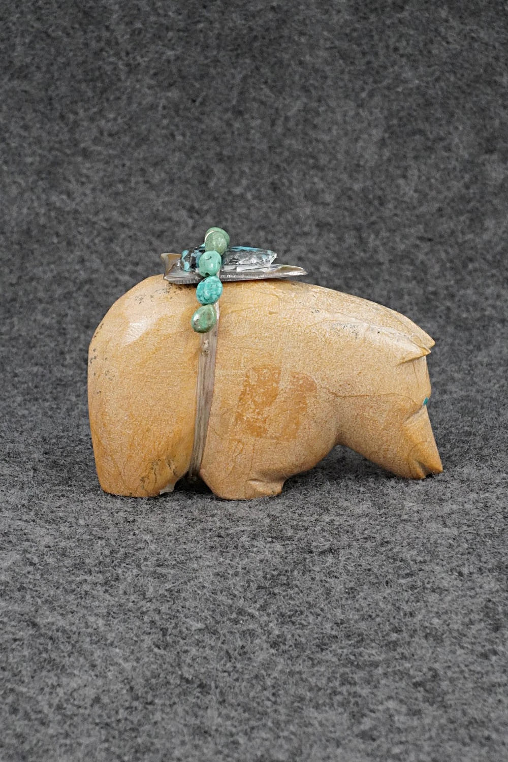 Bear Zuni Fetish Carving - Delvin Leekya
