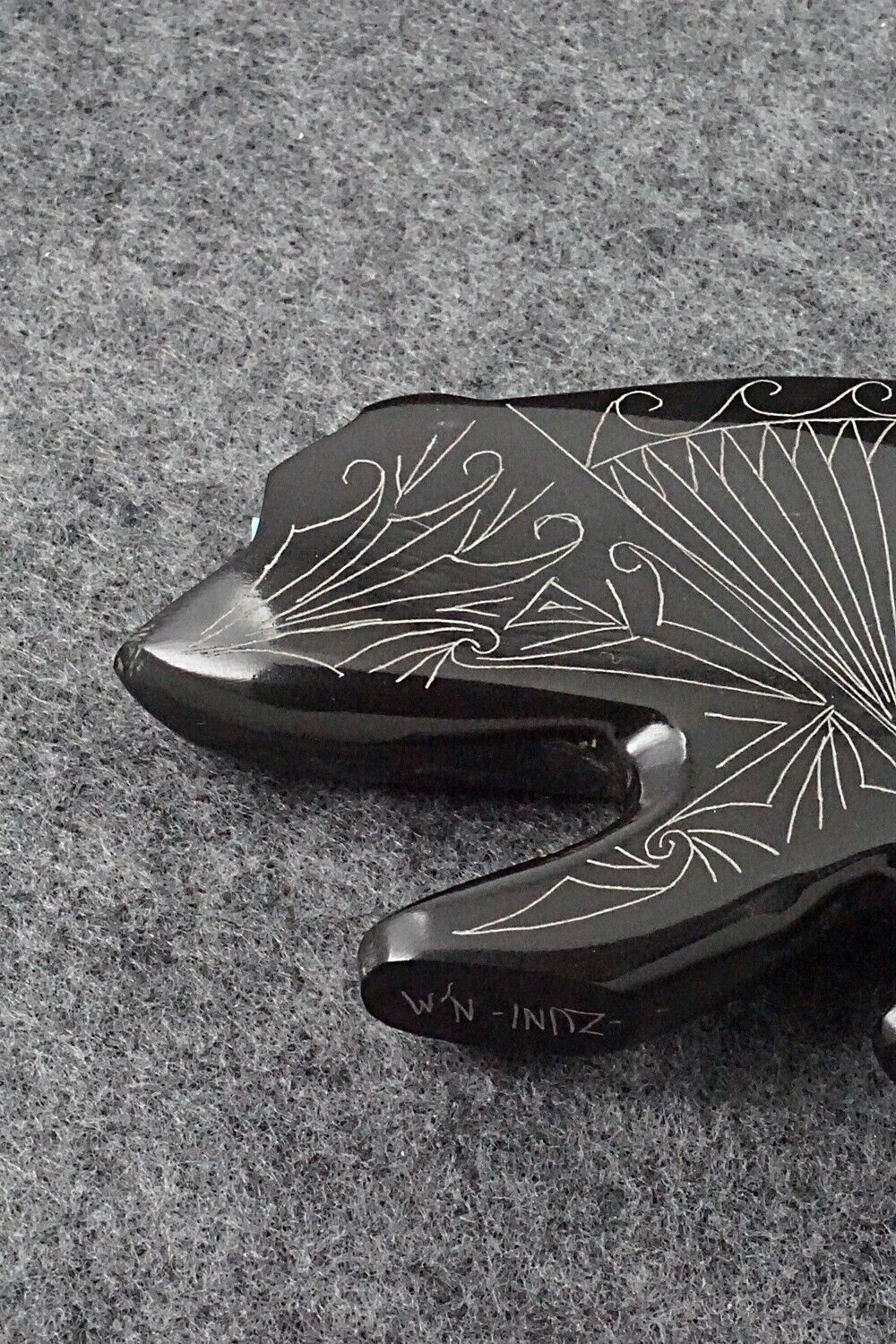 Bear Zuni Fetish Carving - Jonathan Natewa