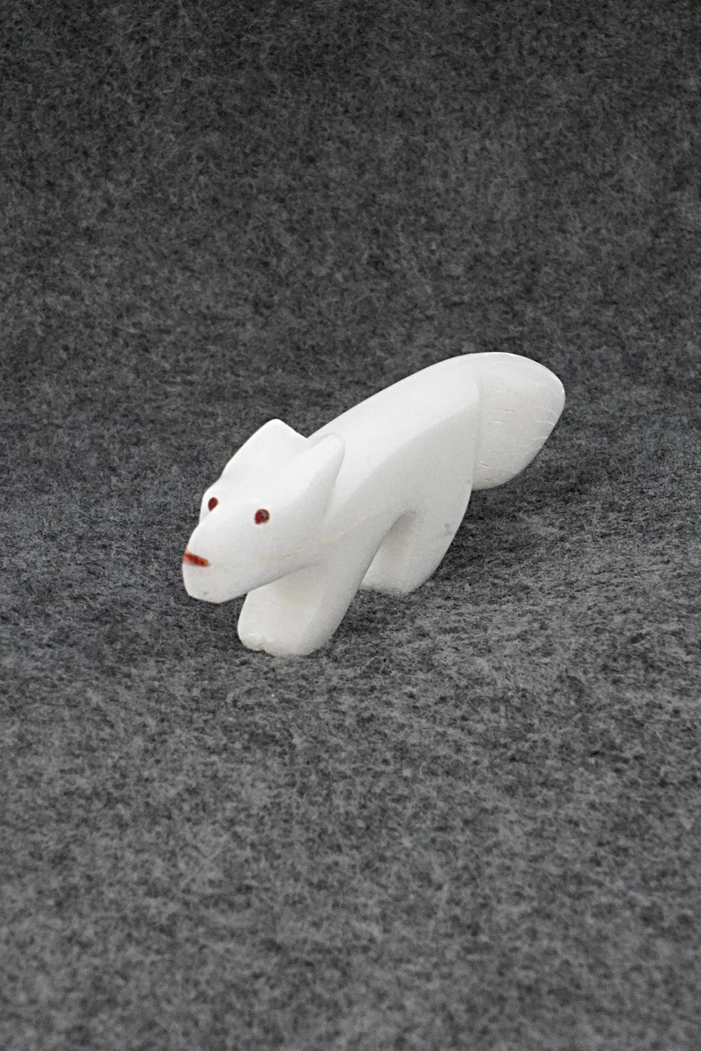Wolf Zuni Fetish Carving - Kenric Laiwakete