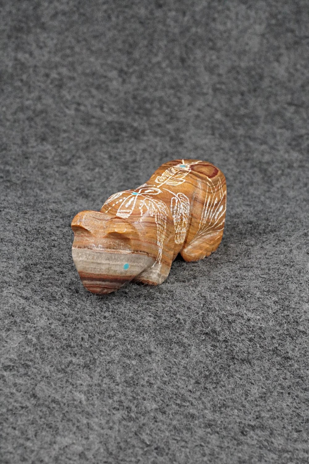 Mountain Lion Zuni Fetish Carving - Adrian Cachini