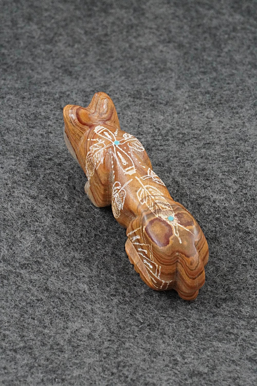 Mountain Lion Zuni Fetish Carving - Adrian Cachini