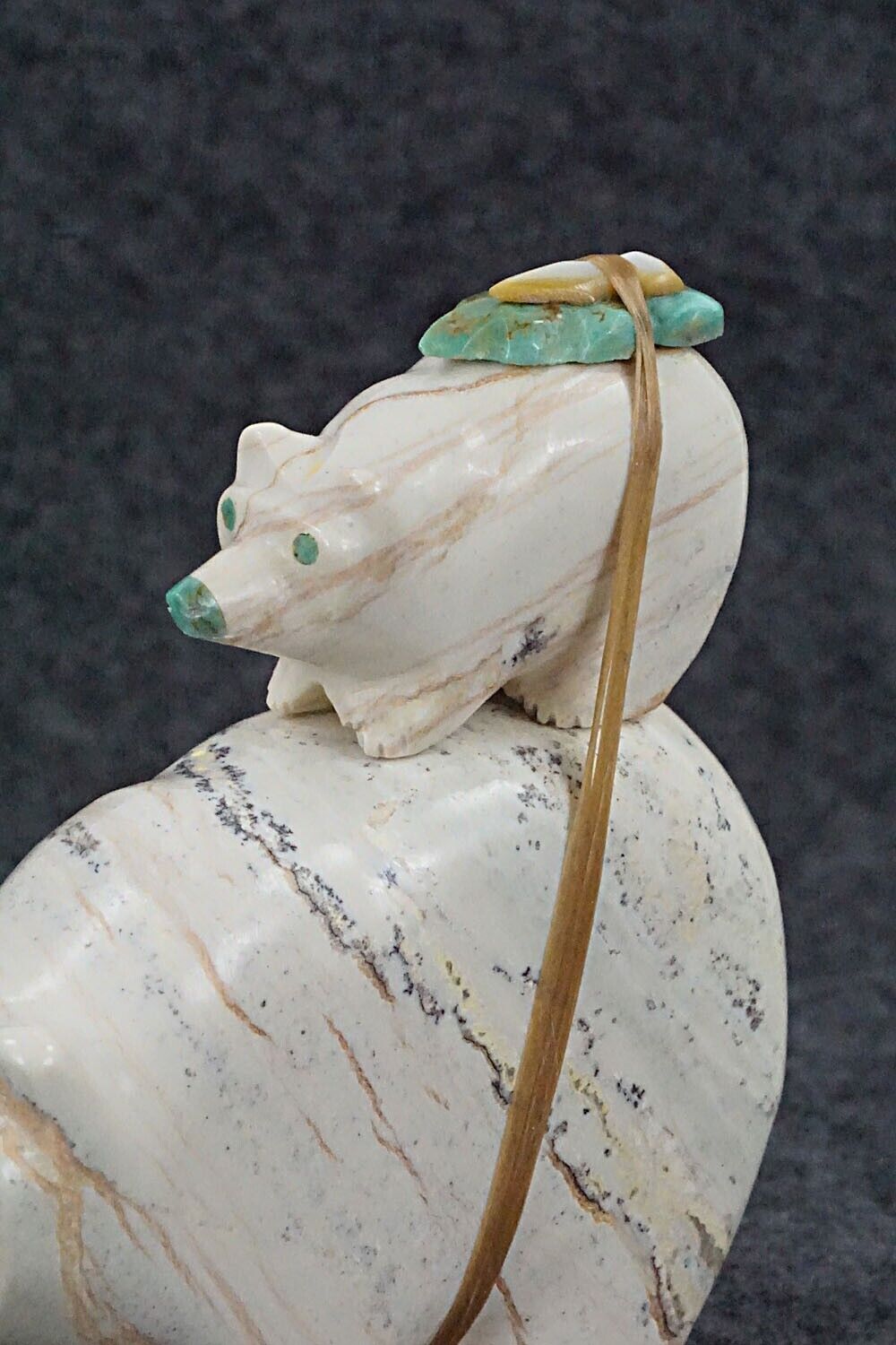 Bear and Cub Zuni Fetish Carving - Enrike Leekya