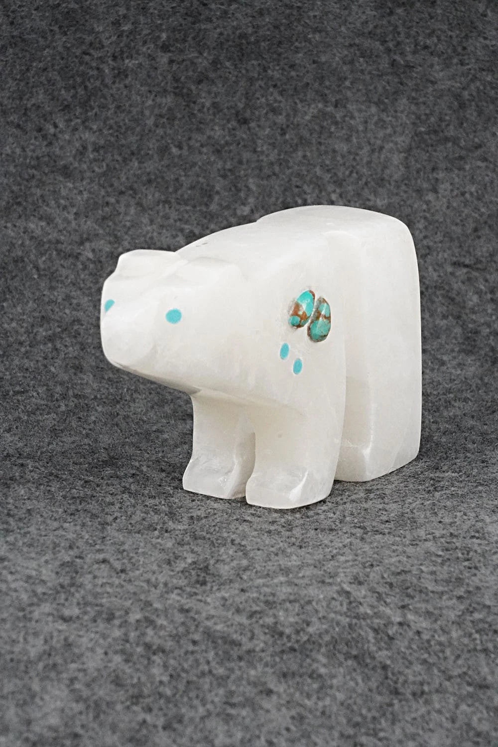 Bear Zuni Fetish Carving - Cody Nastacio
