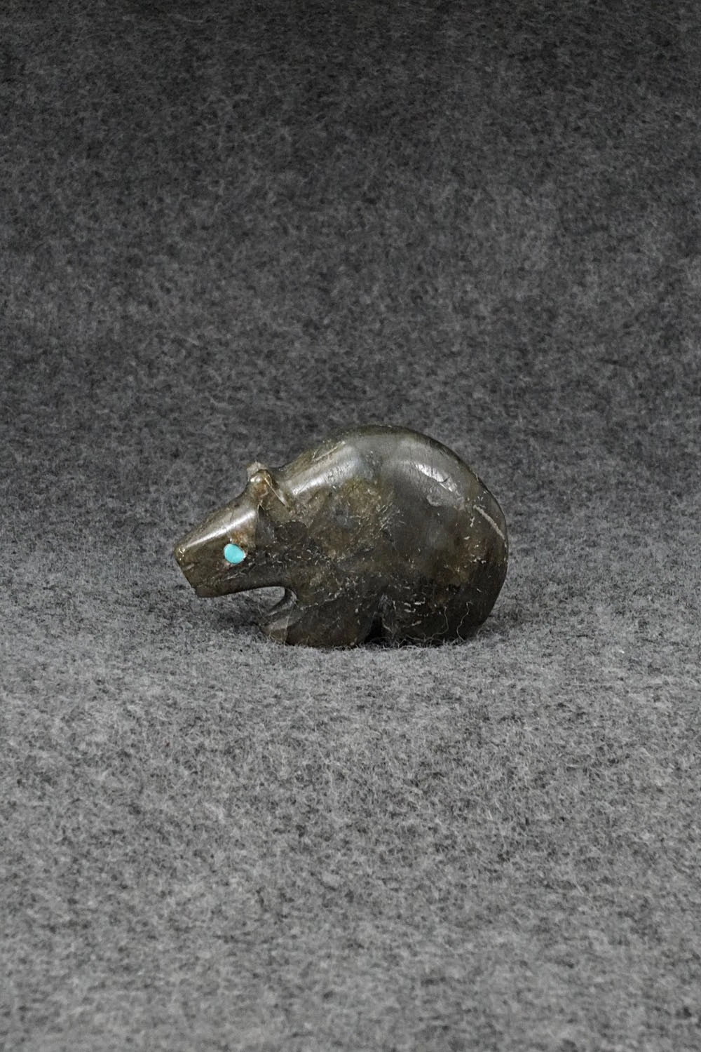 Bear Zuni Fetish Carving - Ronnie Lunasee