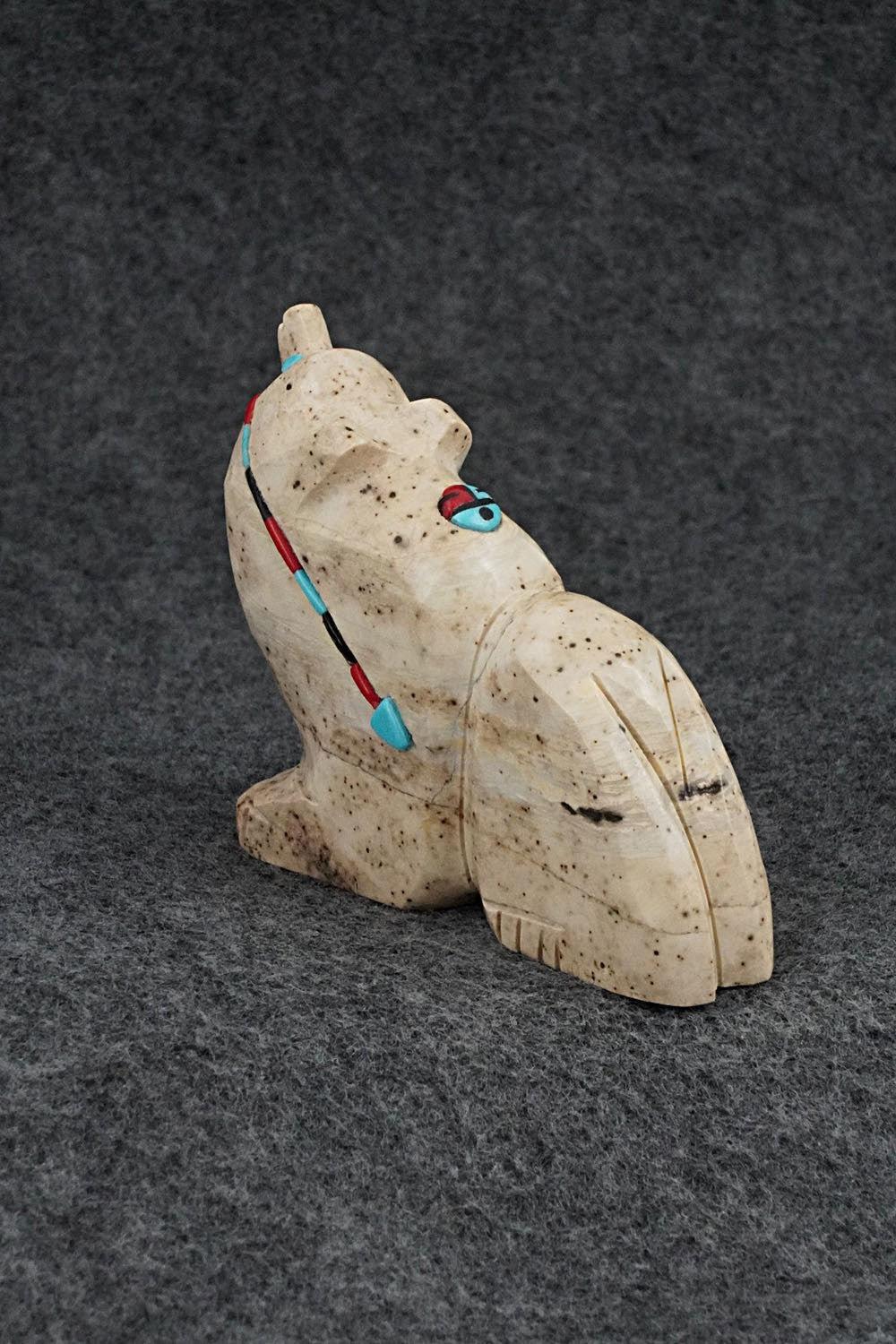 Bear Zuni Fetish Carving - Danette Laate