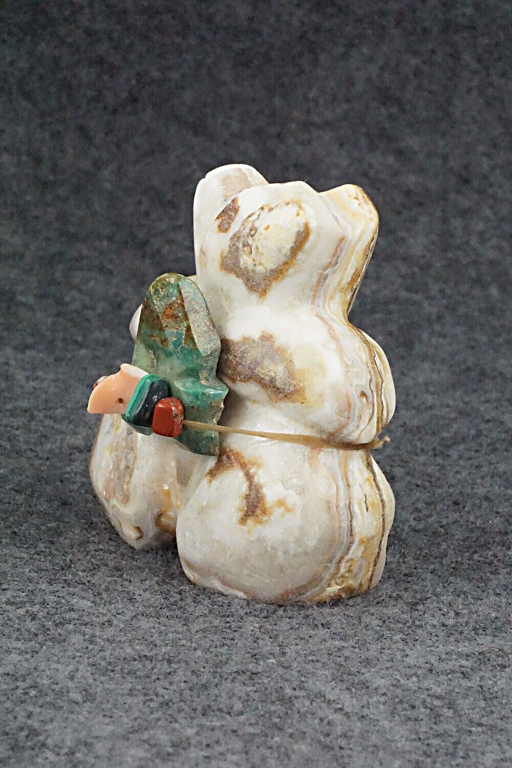 Bear Zuni Fetish Carving - Ariane Quam