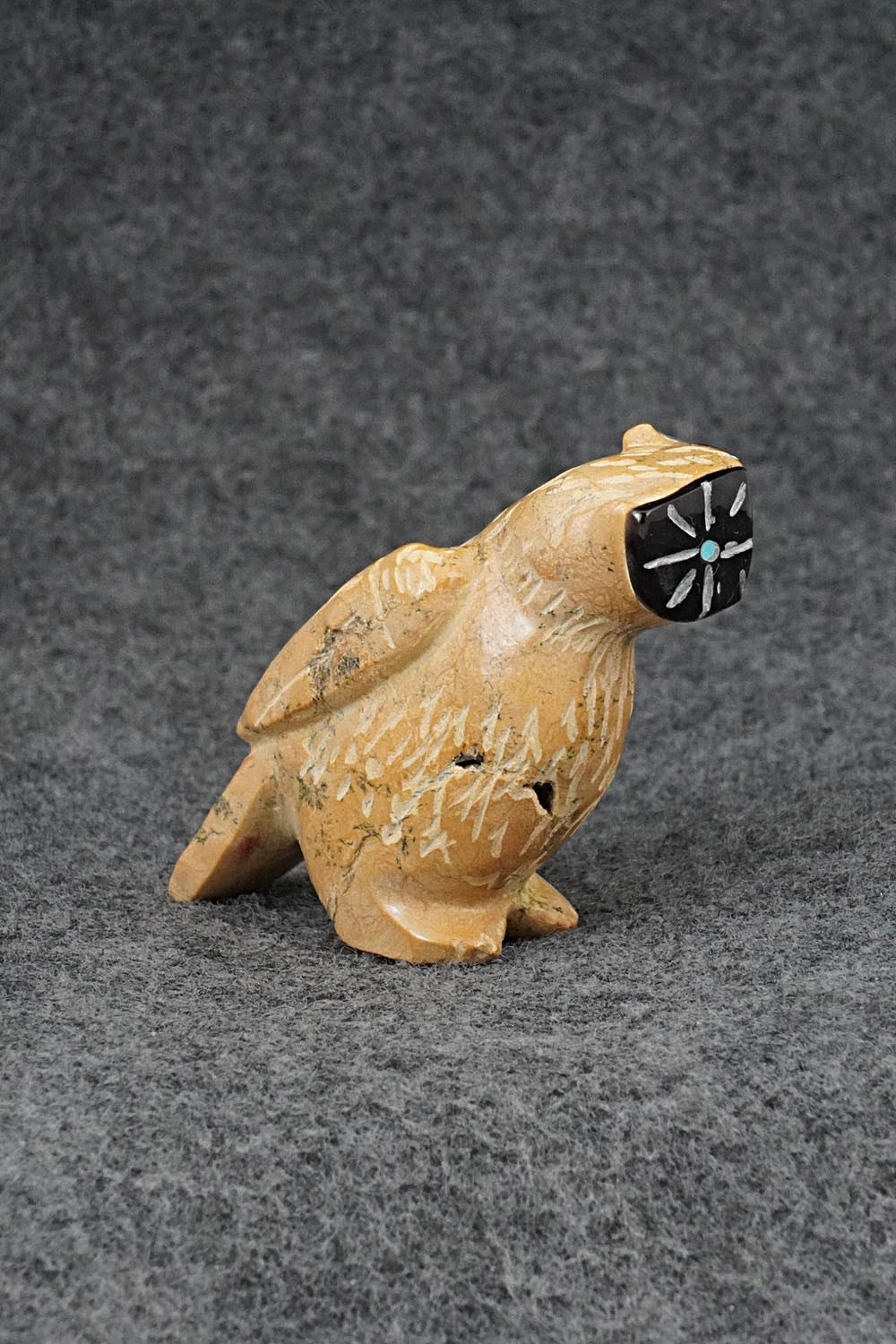 Owl Zuni Fetish Carving - Freddie Leekya