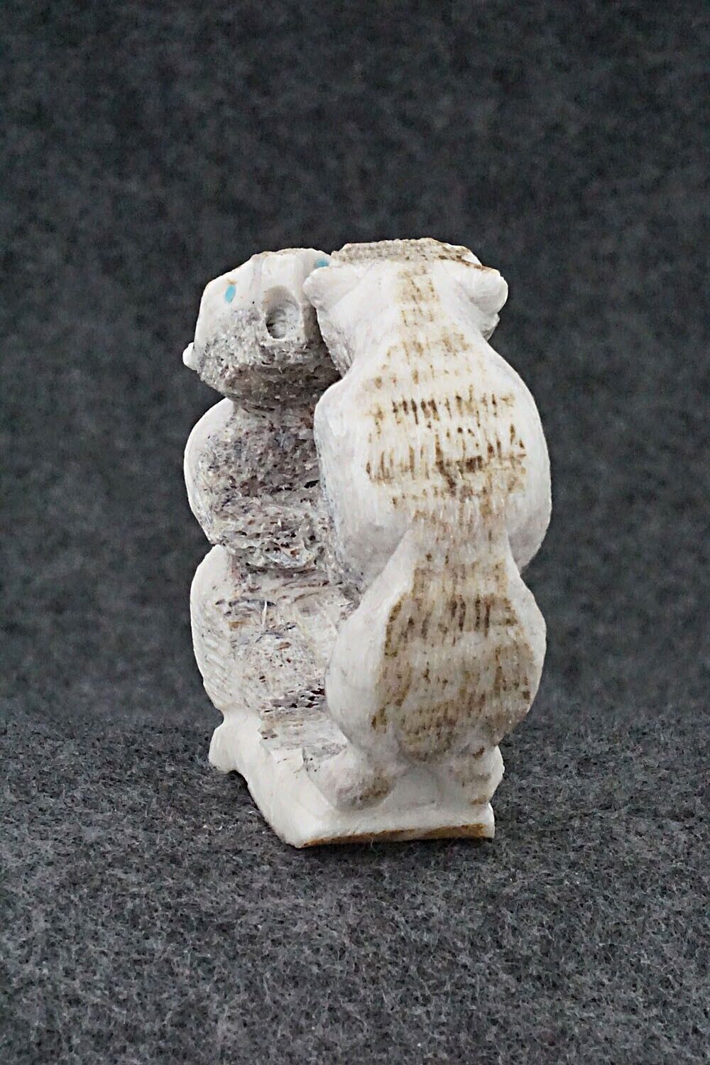 Bear Zuni Fetish Carving - Chris Peina
