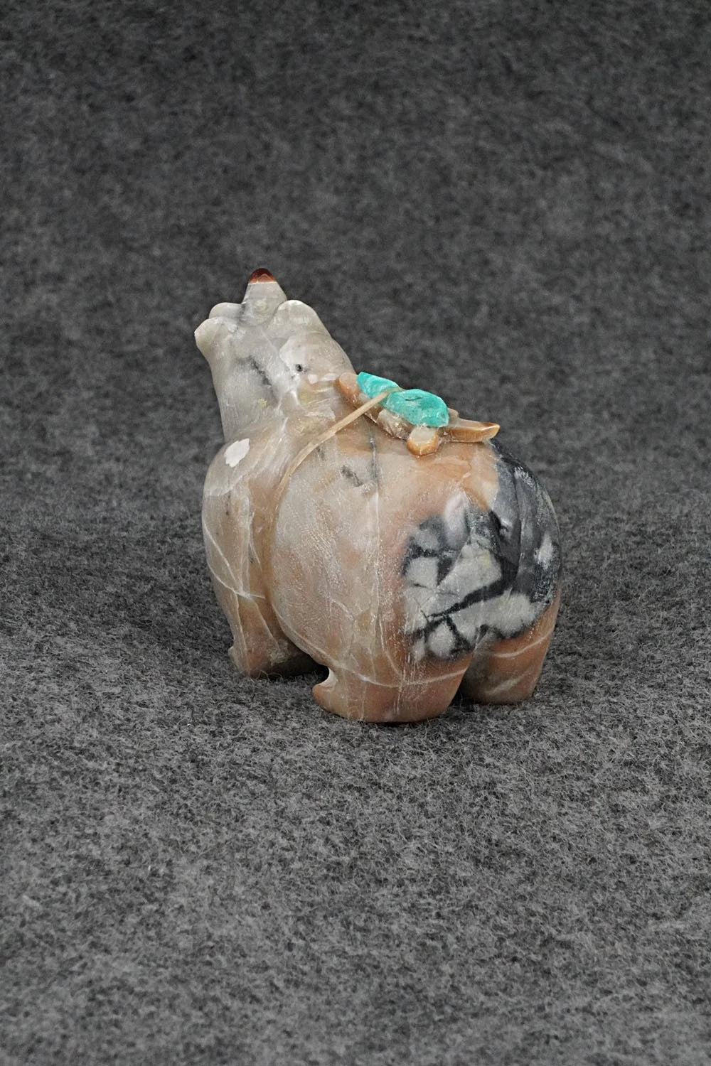 Bear Zuni Fetish Carving - Freddie Leekya