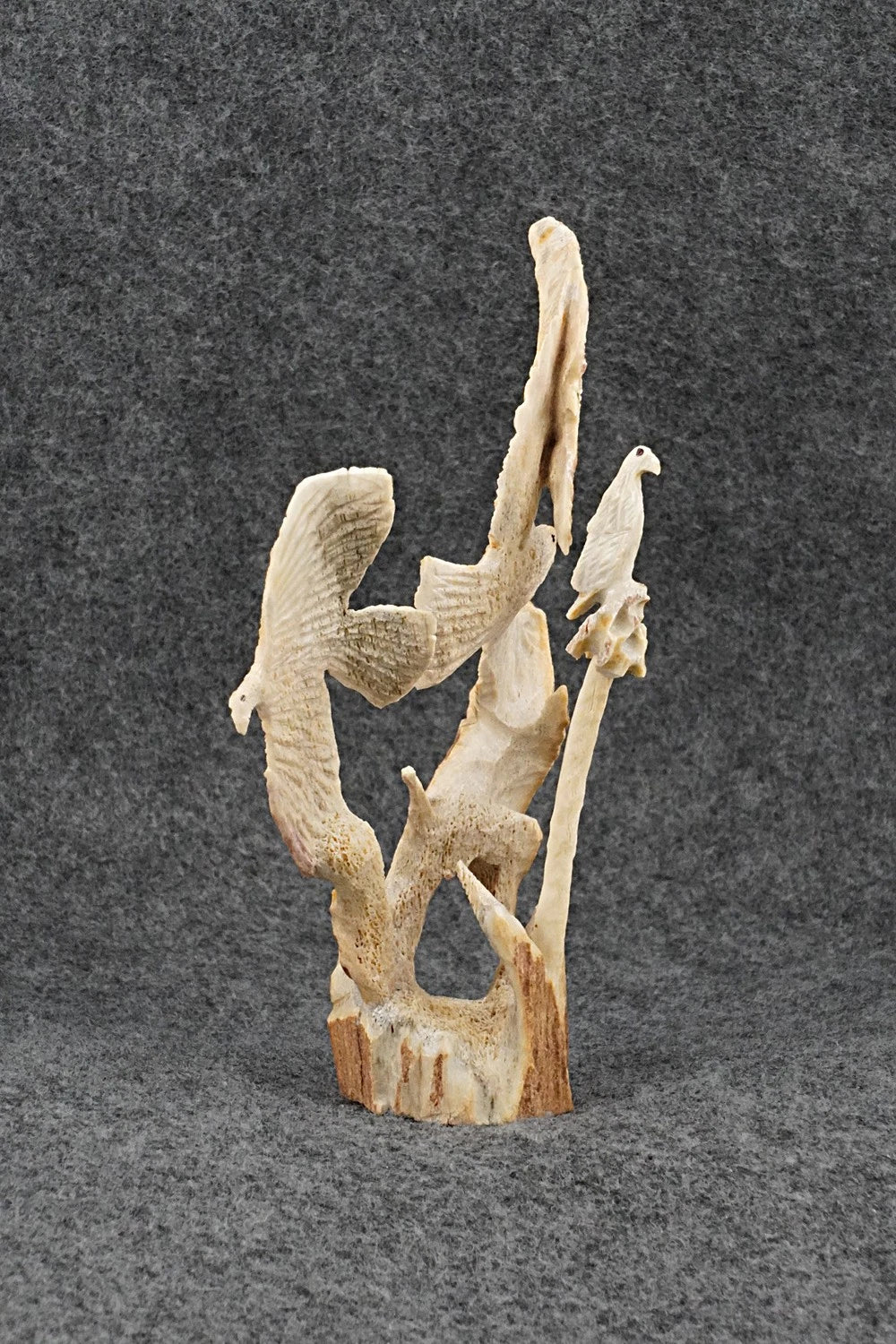 Eagle Zuni Fetish Carving - Ruben Najera