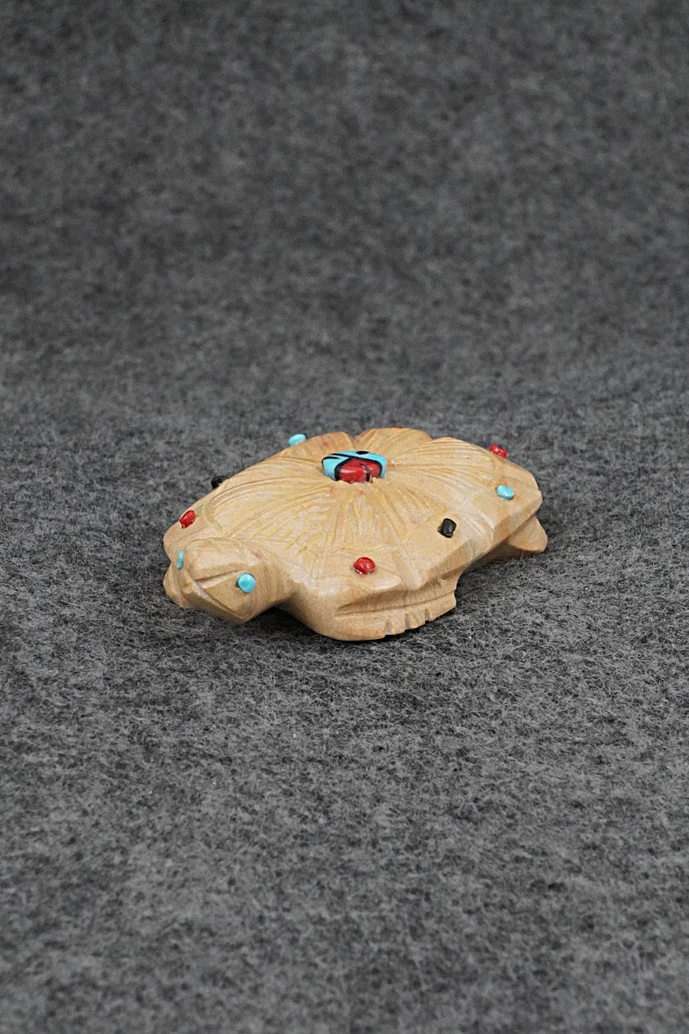 Turtle Zuni Fetish Carving - Danette Laate