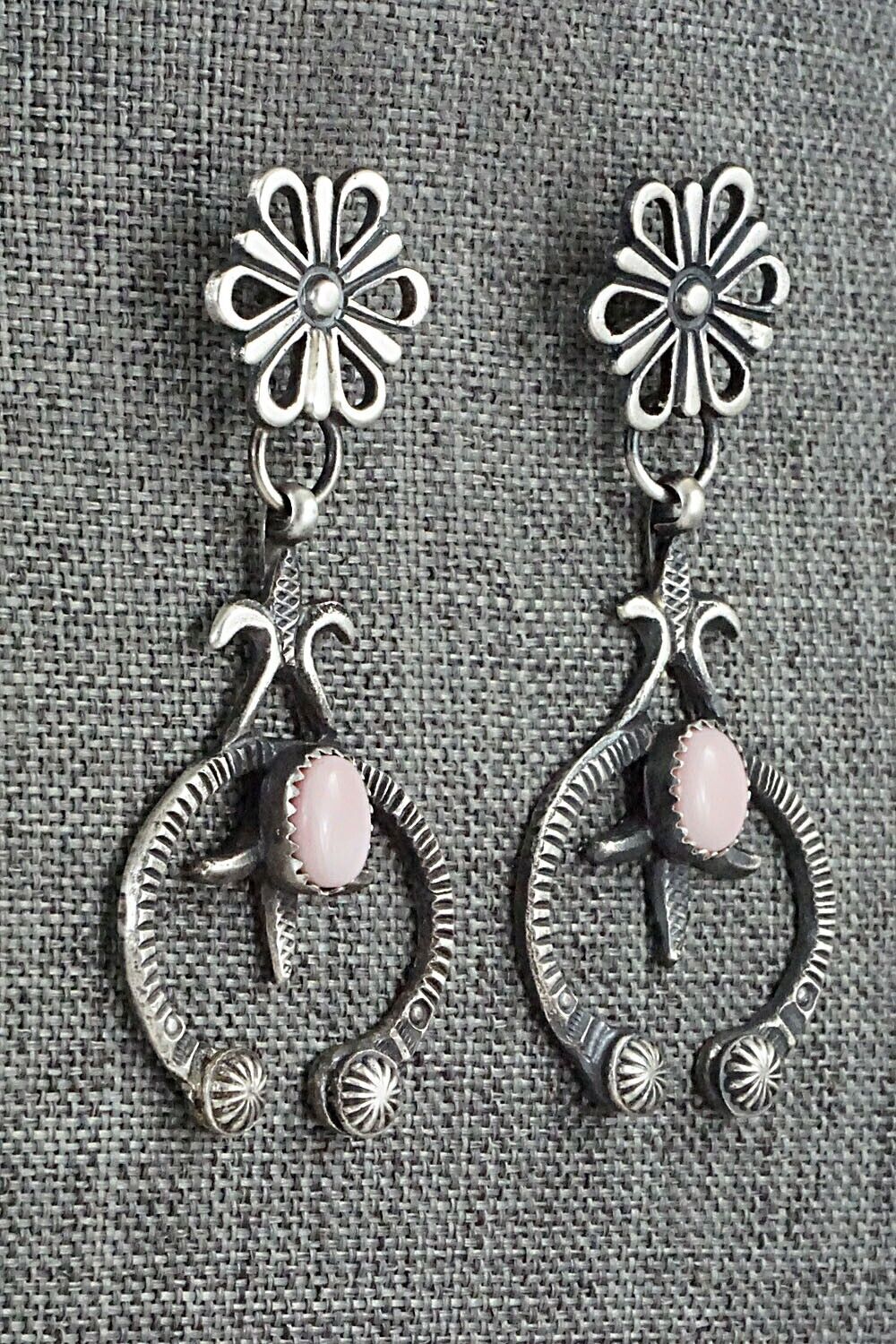 Pink Conch Shell & Sterling Silver Earrings - Eva & Linberg Billah