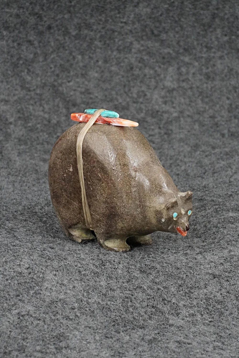 Bear Zuni Fetish Carving - Freddie Leekya
