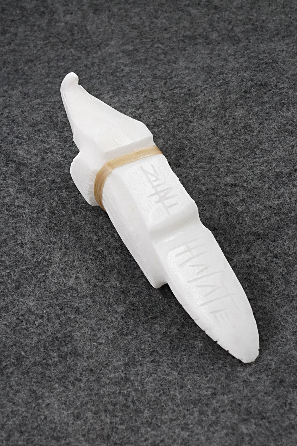 Eagle Zuni Fetish Carving - Herb Halate