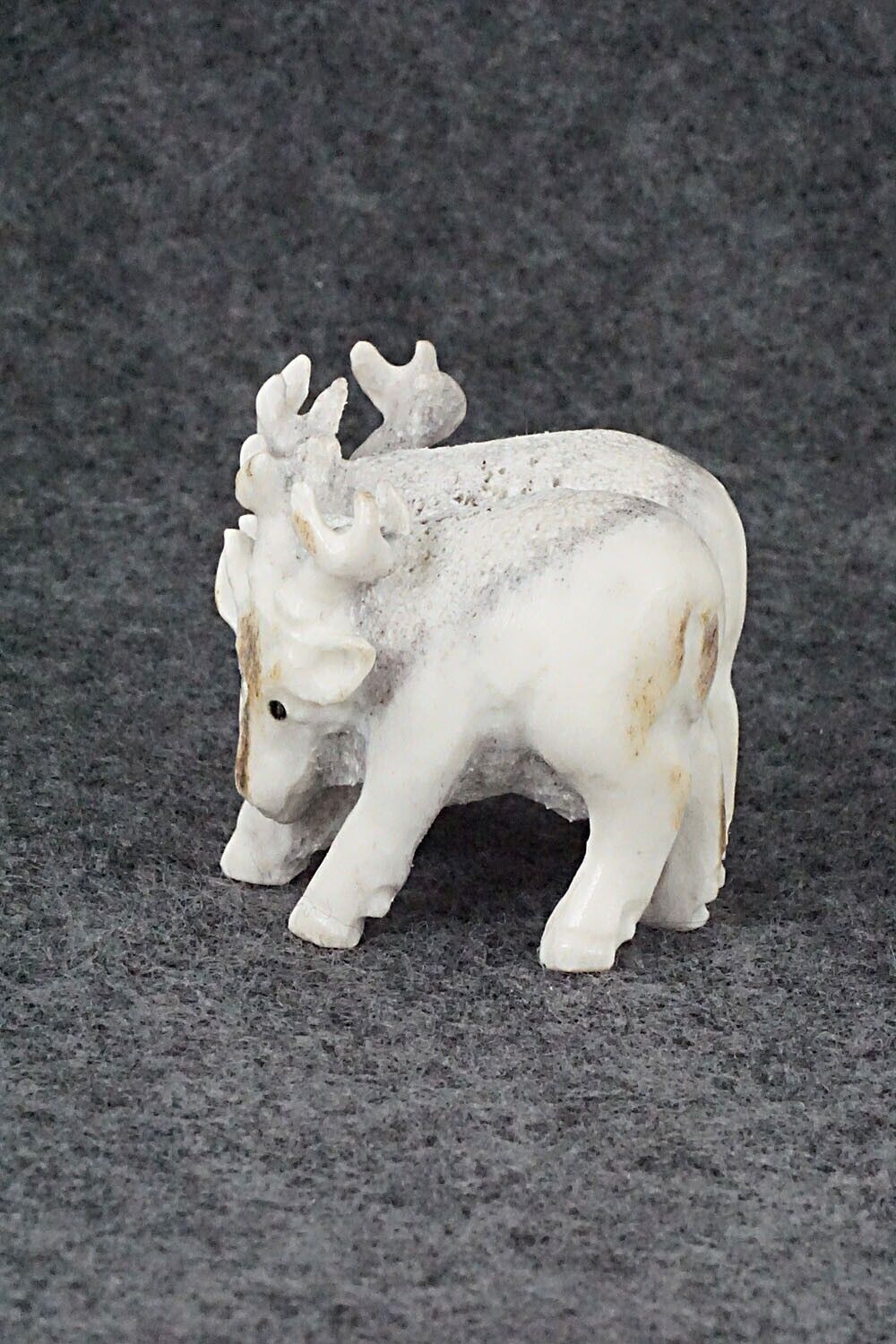Deer Zuni Fetish Carving - Maxx Laate