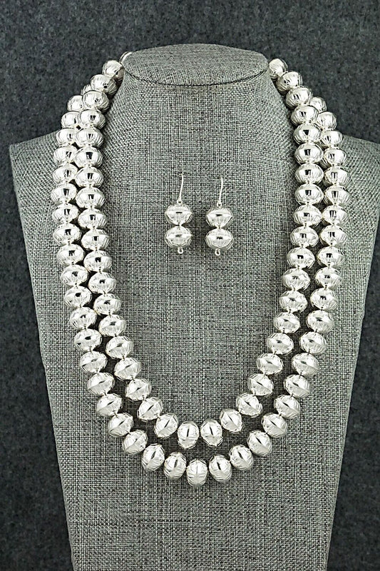 Sterling Silver Navajo Pearl Necklace & Earrings - Presley Haley
