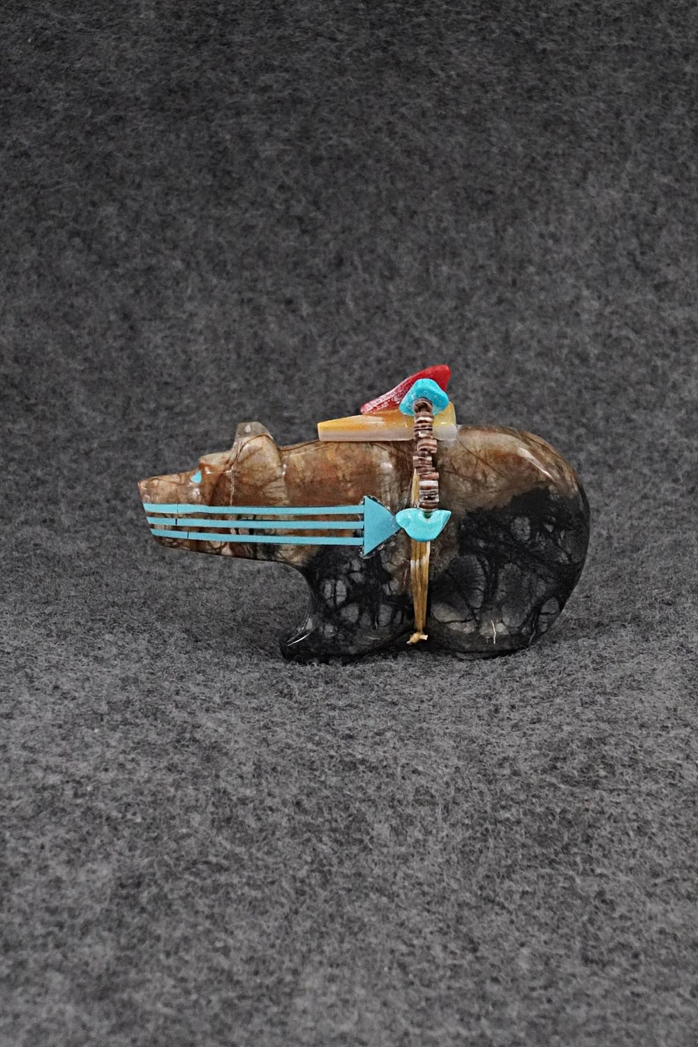 Bear Zuni Fetish Carving - Rodney Laiwakete