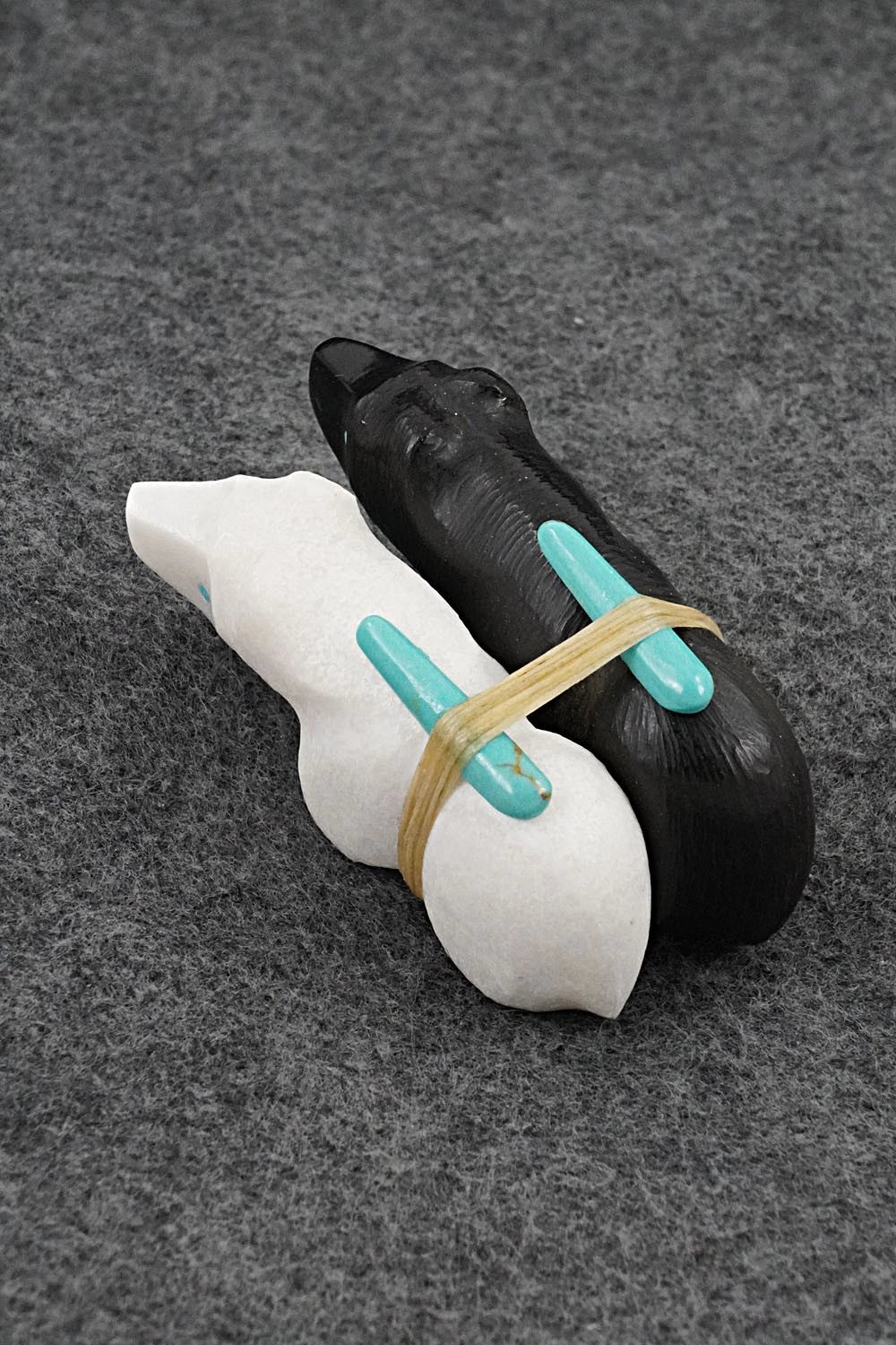 Bear Zuni Fetish Carving - Herb Halate