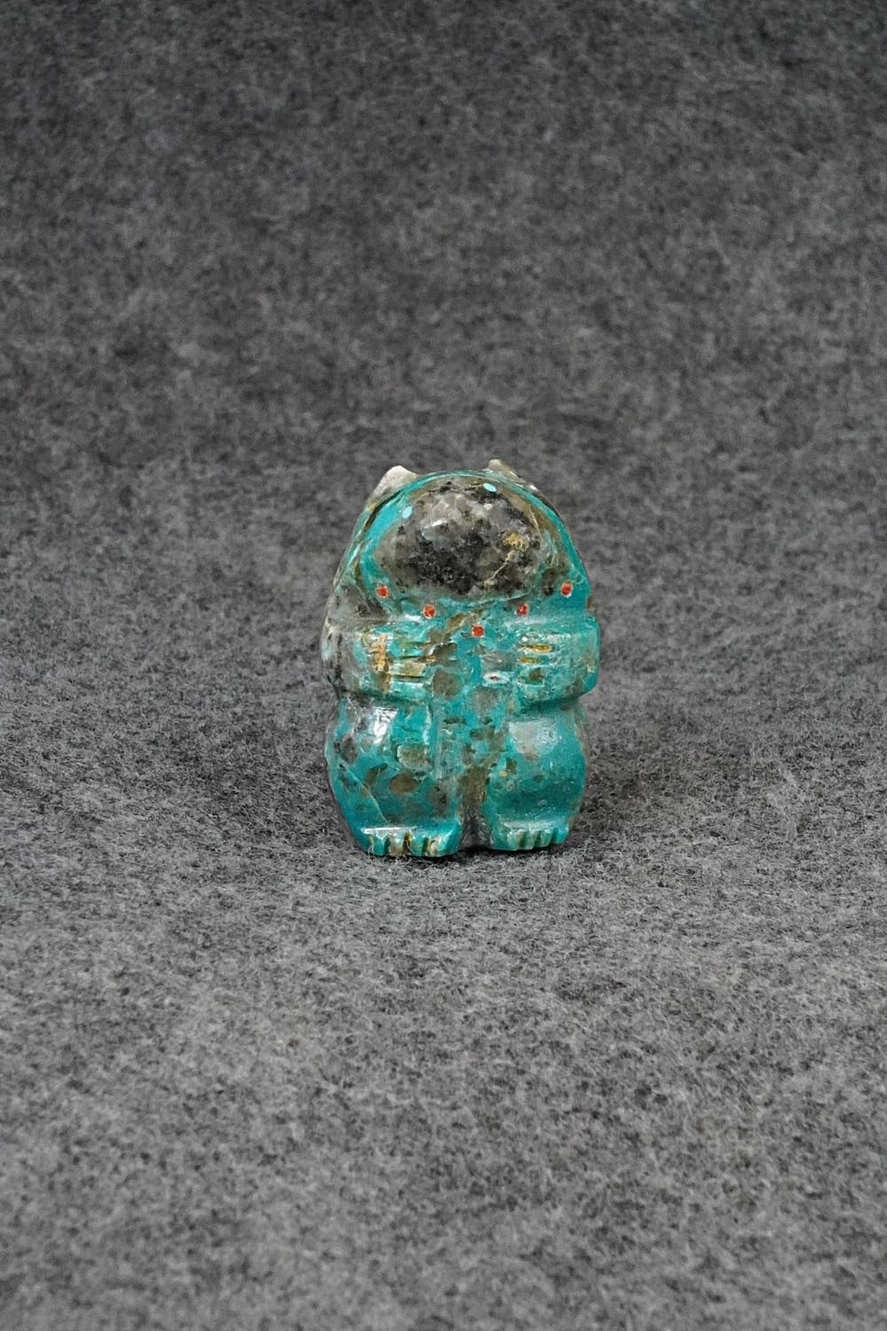 Bear Zuni Fetish Carving - Abby Panteah Quam