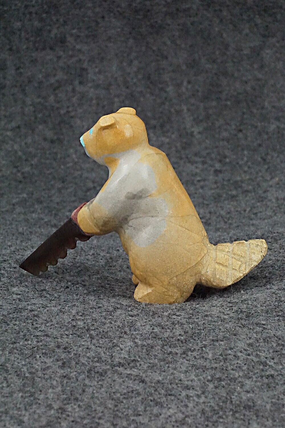 Beaver with Hand Saw Zuni Fetish Carving - Enrike Leekya