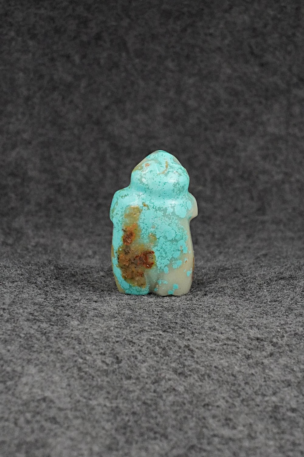 Bear Zuni Fetish Carving - Abby Quam Panteah