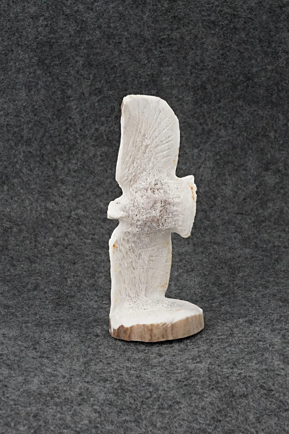 Eagle Zuni Fetish Carving - Lewis Malie