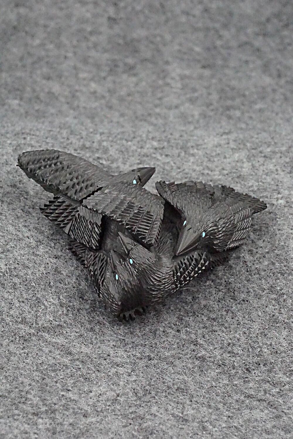 Crows Zuni Fetish Carving - Destry Siutza