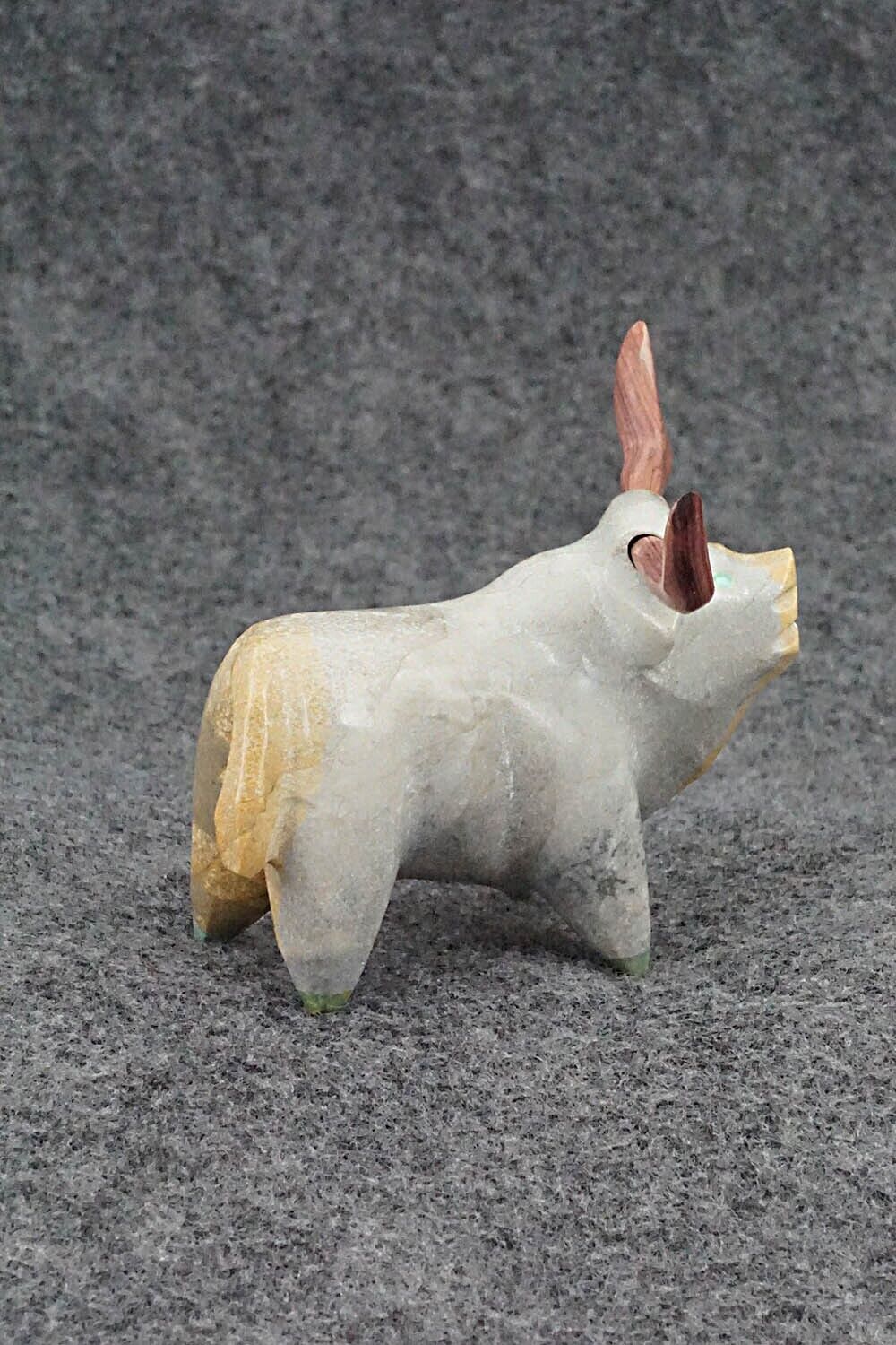 Longhorn Zuni Fetish Carving - Enrike Leekya