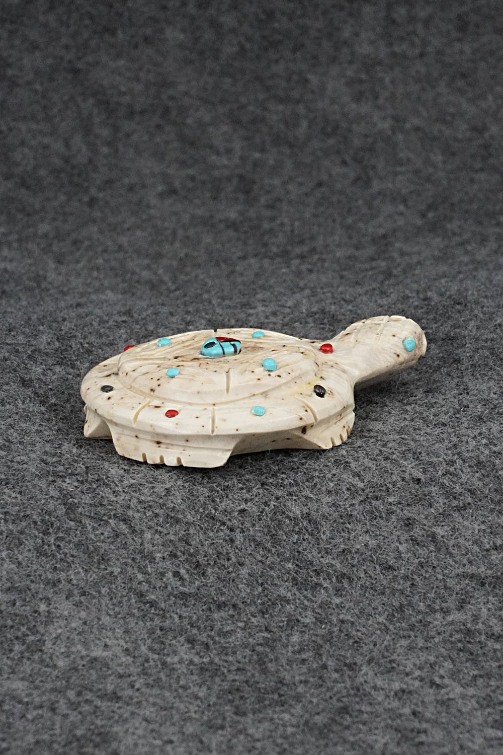 Turtle Zuni Fetish Carving - Dannette Laate