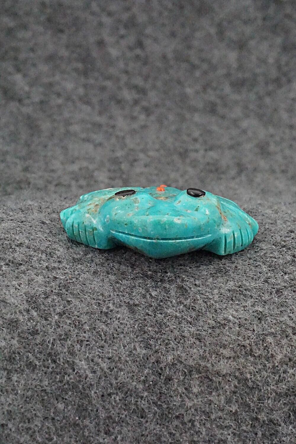 Frog Zuni Fetish Carving - Reynold Lunasee