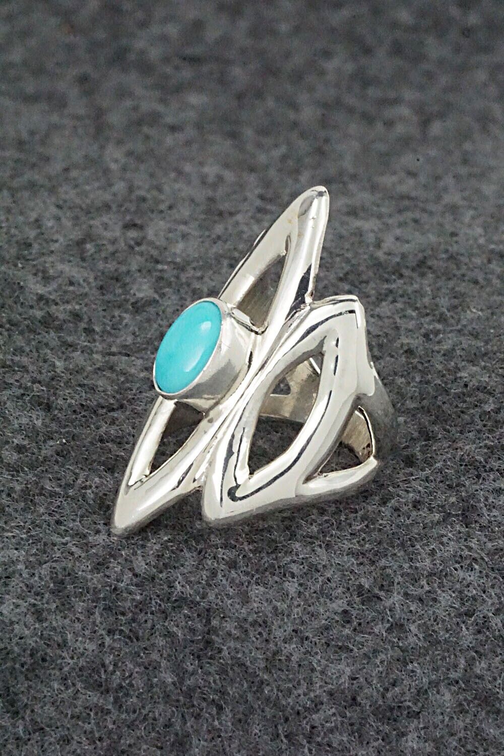 Turquoise & Sterling Silver Ring - Victor Pena - Size 4.5