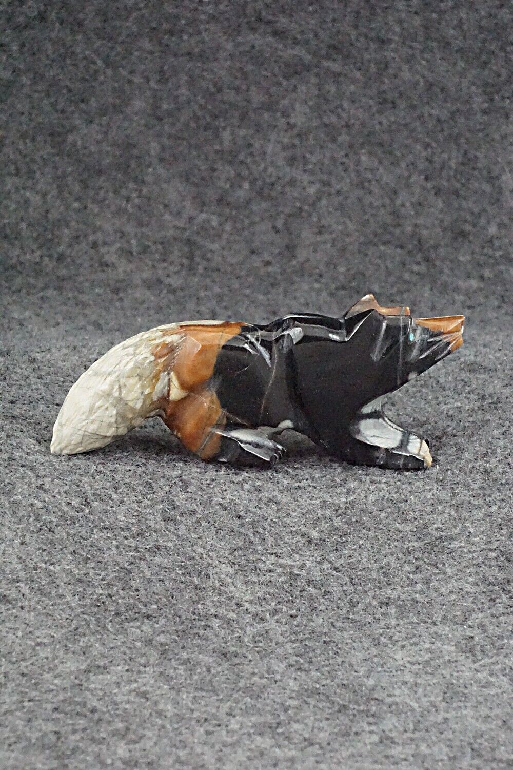 Wolf Zuni Fetish Carving - Tony Mackel