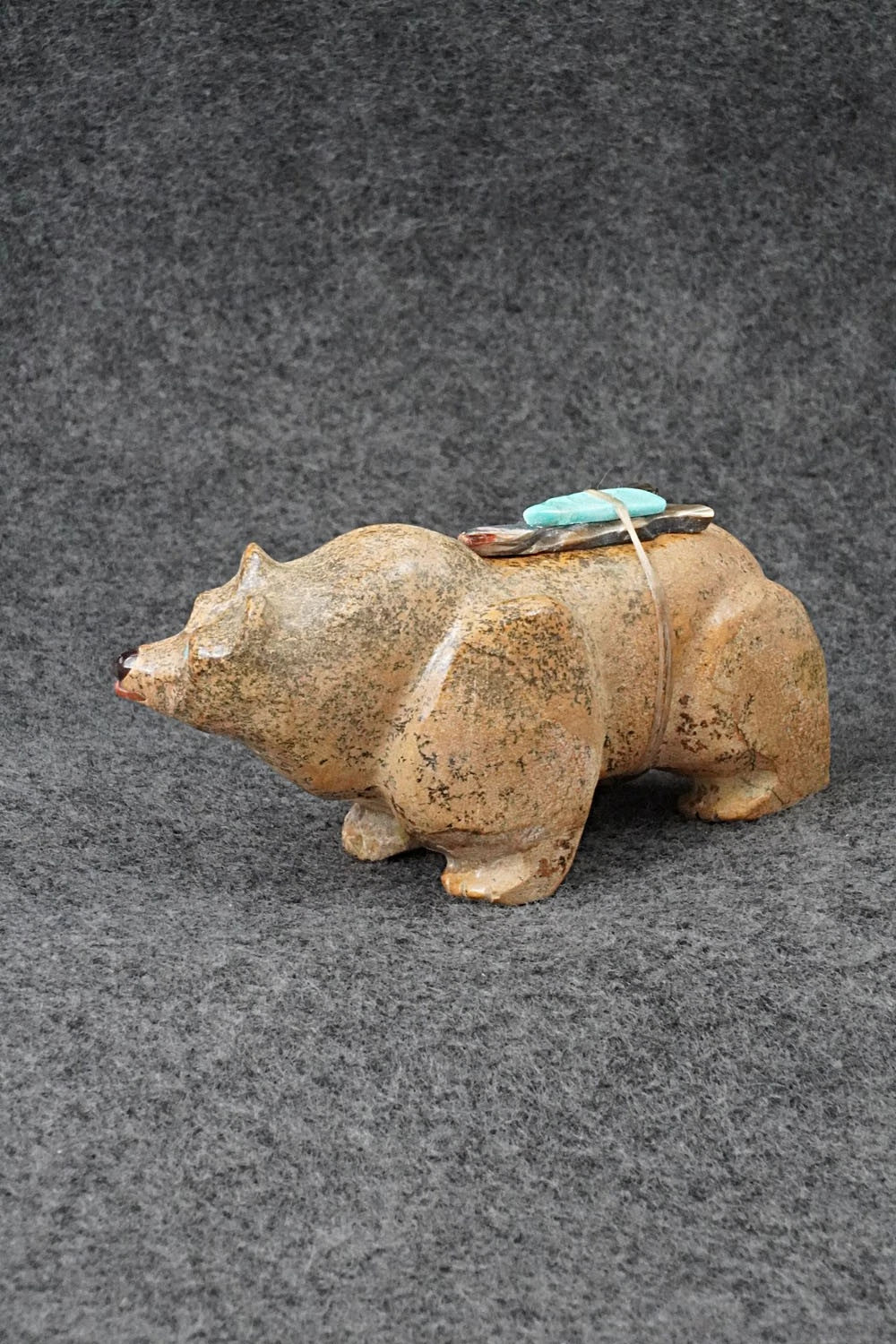 Bear Zuni Fetish Carving - Freddie Leekya