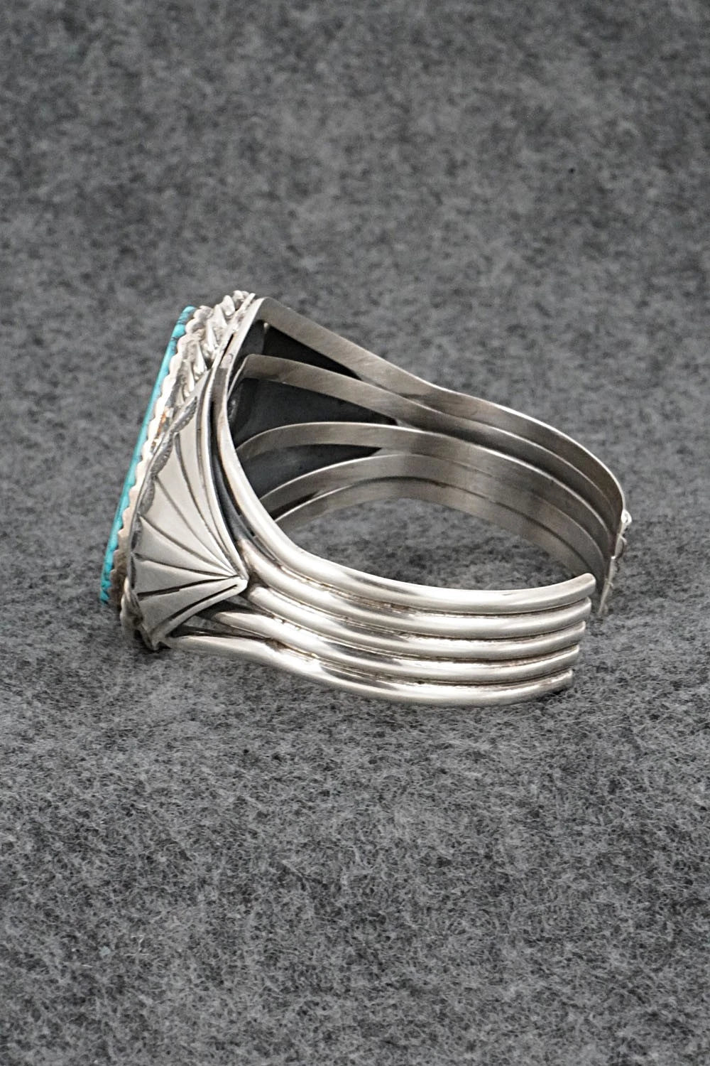 Turquoise & Sterling Silver Vintage Bracelet - Larose Ganadonegro