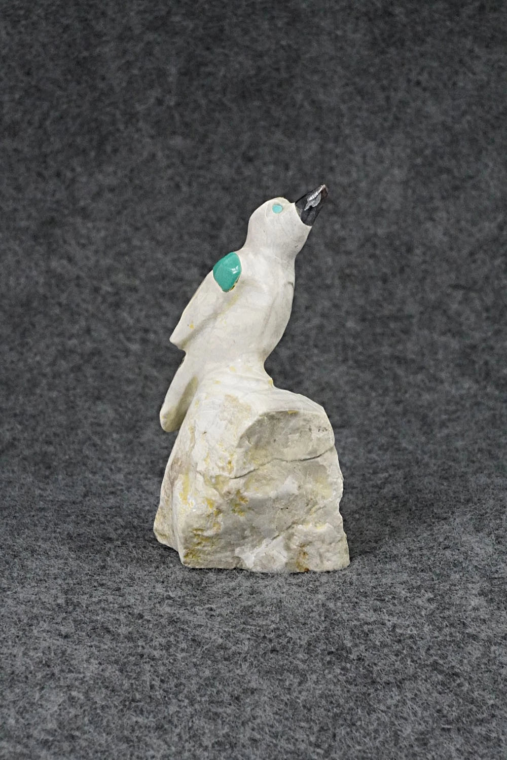 Bird Zuni Fetish Carving - Freddie Leekya