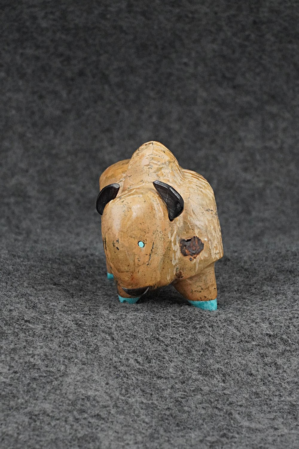 Buffalo Zuni Fetish Carving - Freddie Leekya