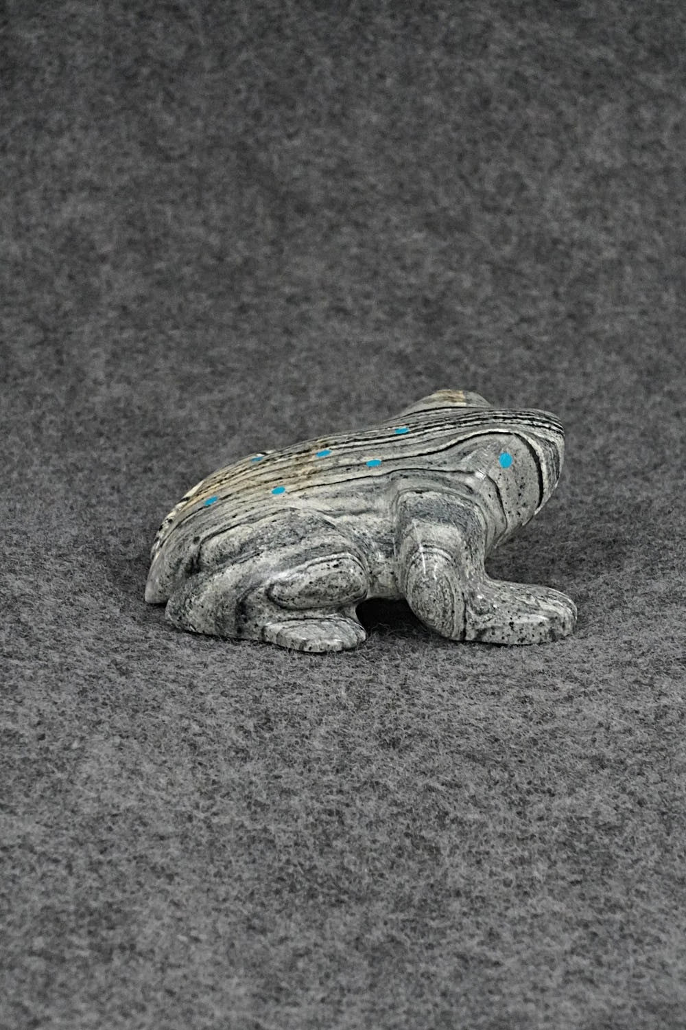 Frog Zuni Fetish Carving - Nelson Yatsattie