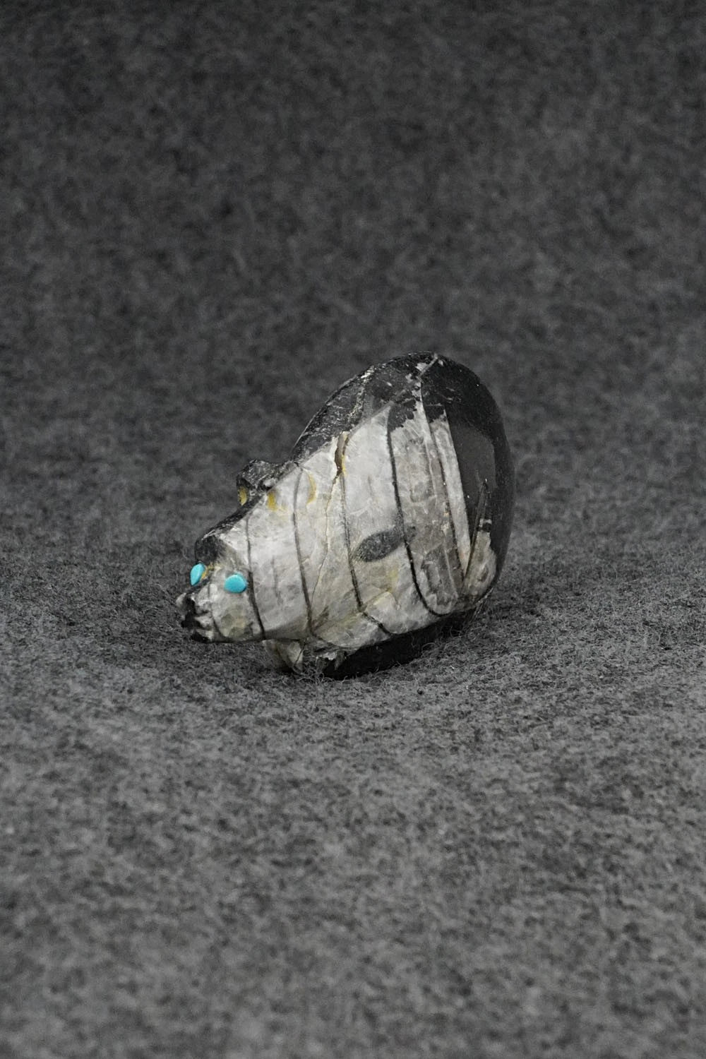 Bear Zuni Fetish Carving - Danette Laate