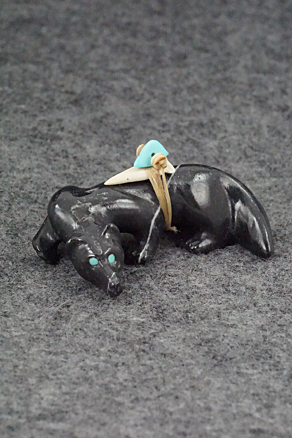 Wolf Zuni Fetish Carving - Albert Eustace