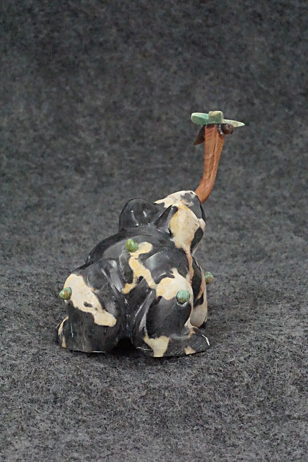 Frog Zuni Fetish Carving - Enrike Leekya