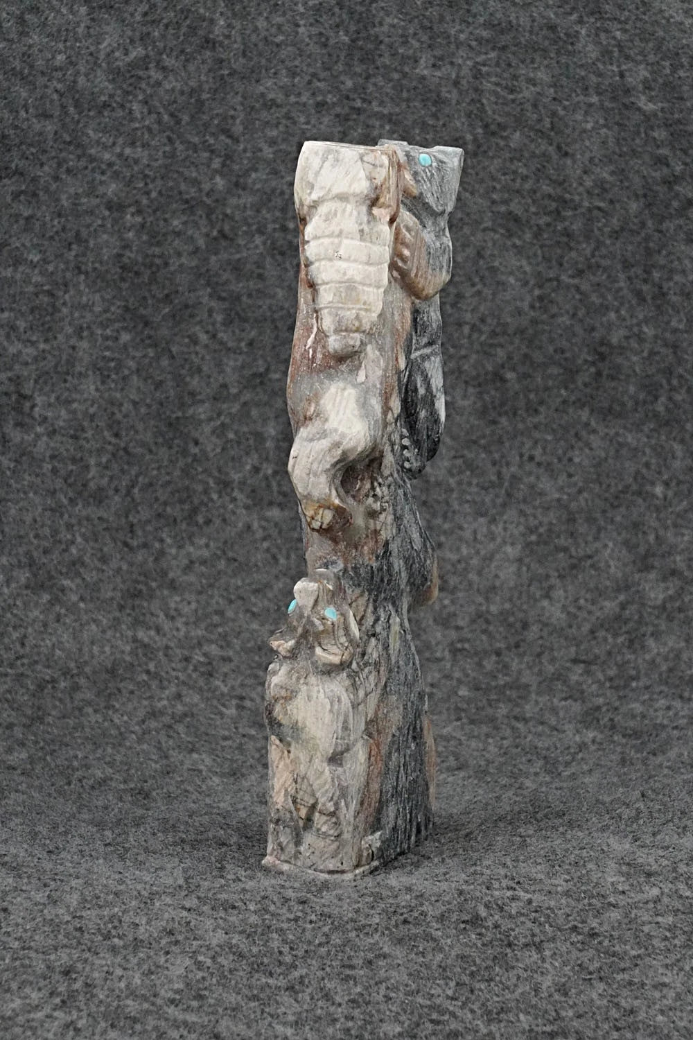 Bears Zuni Fetish Carving - Derrick Kaamasee