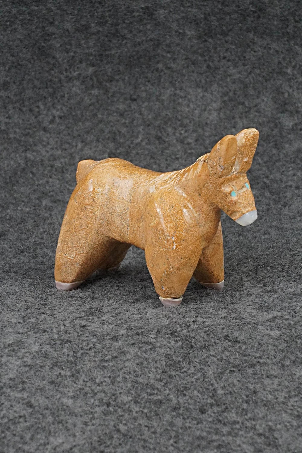 Donkey Zuni Fetish Carving - Freddie Leekya