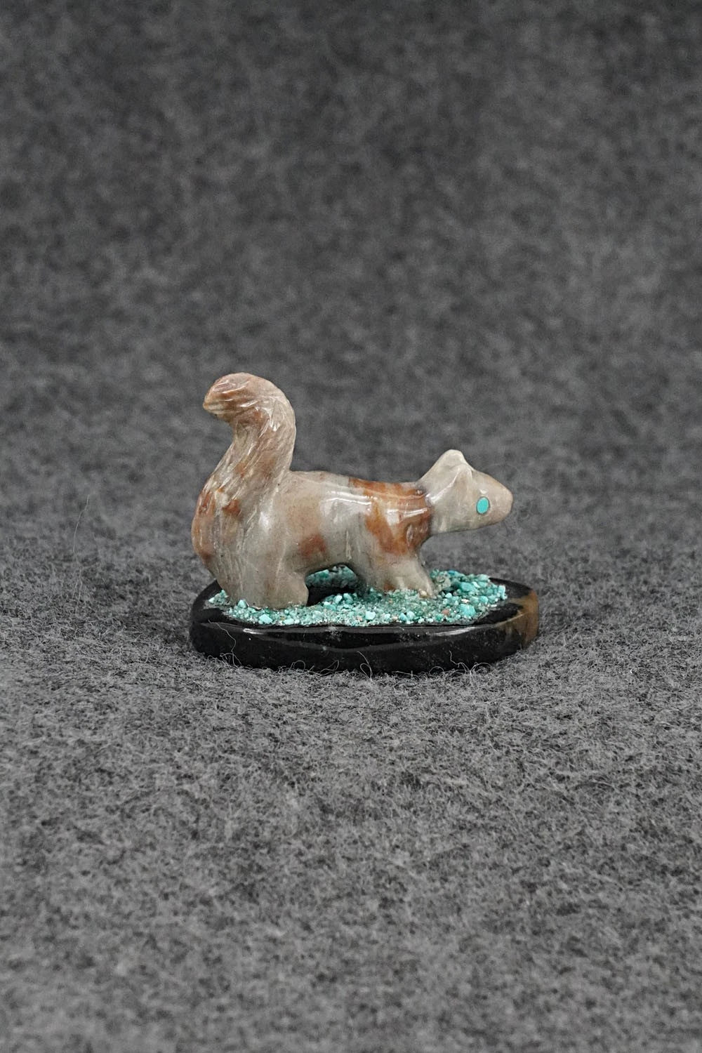 Squirrel Zuni Fetish Carving - Bryant Zunie